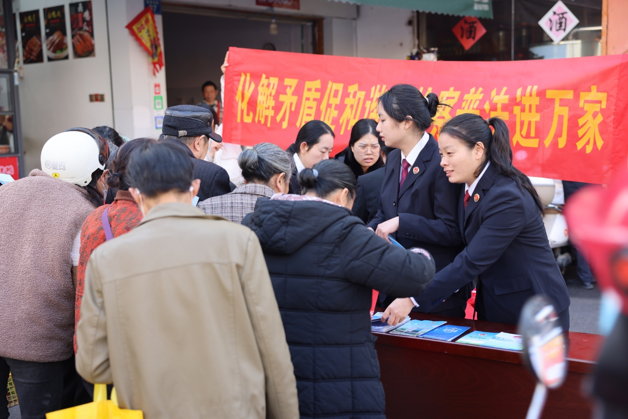 ��������ì�ܣ��ٽ���Һ�г�����߰��취Я�����λ��㷨�η���